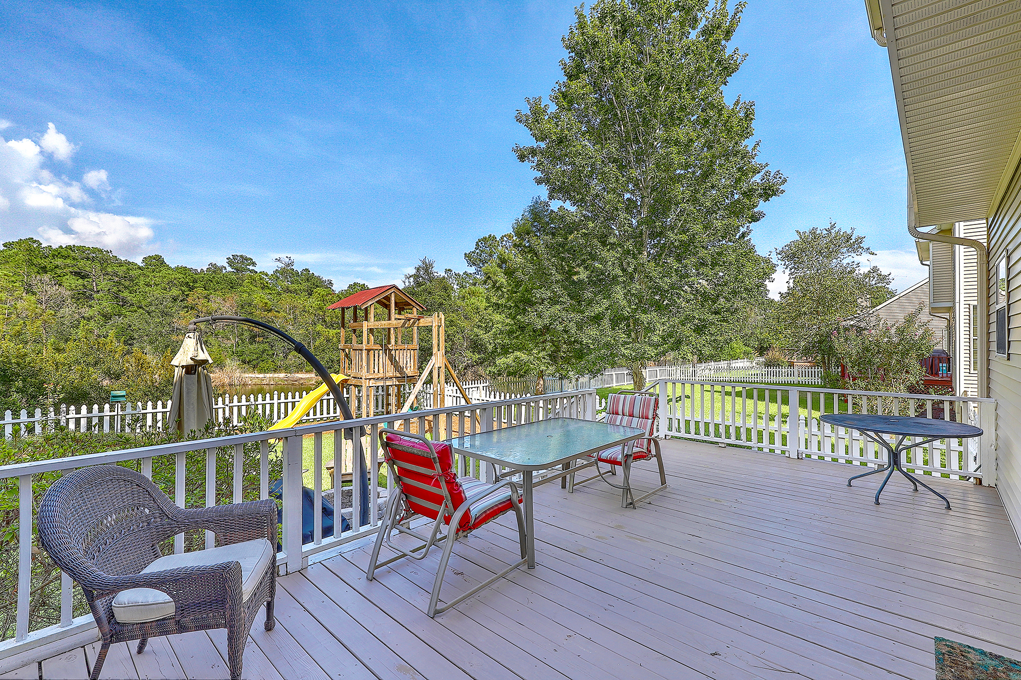 106 Revolution Dr Deck